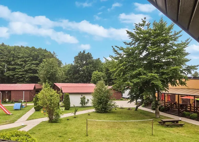 2 Bedroom In Semesterbostad Łazy