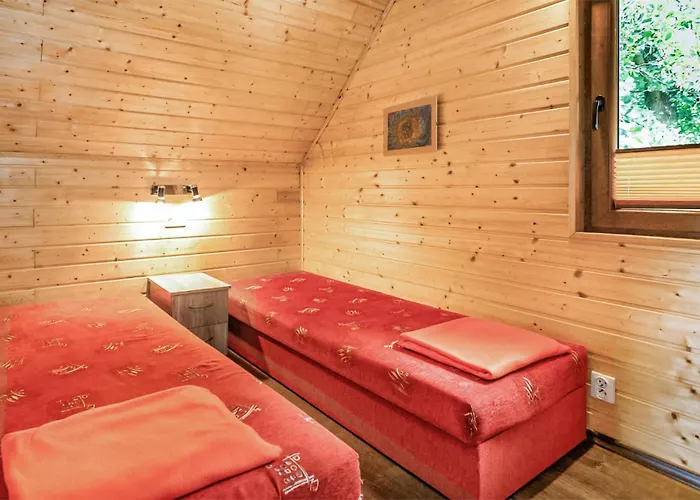 Semesterbostad 2 Bedroom In Łazy